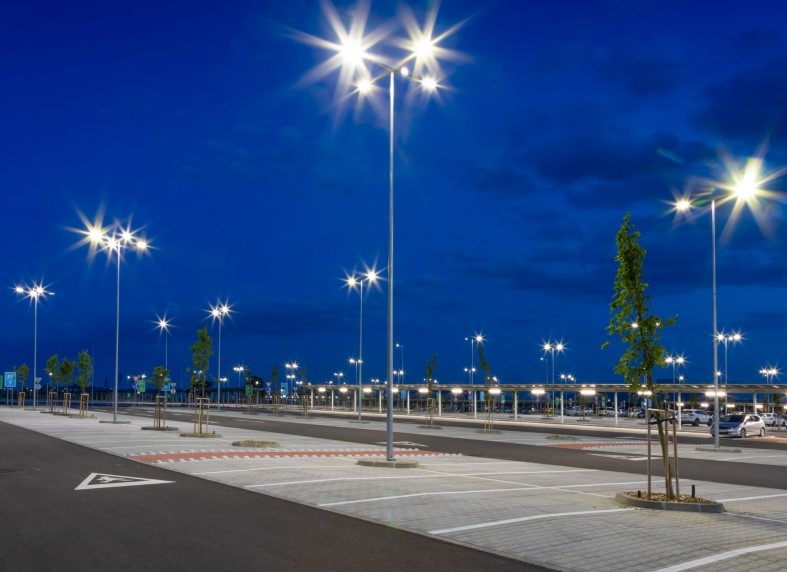 Verejne osvetleni led Namesti osvetleni osvetleni parkoviste nakupni centrum osvetleni